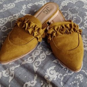 Kessie Flats... BRAND NEW